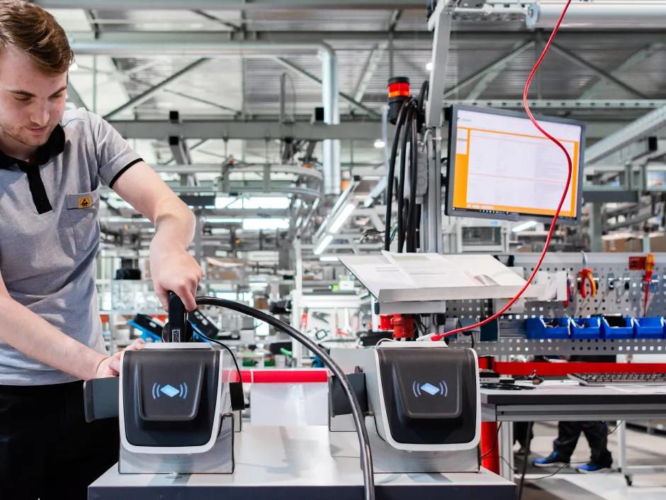 Consulting Digitalization Strategy for Automotive 